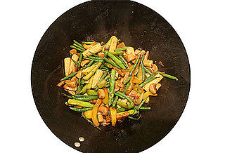 Do You Cook With a Wok? Do You Cook With a Wok?