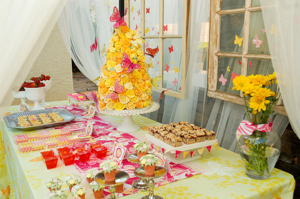Butterfly Dessert Table Take a Stroll Through This Beautiful