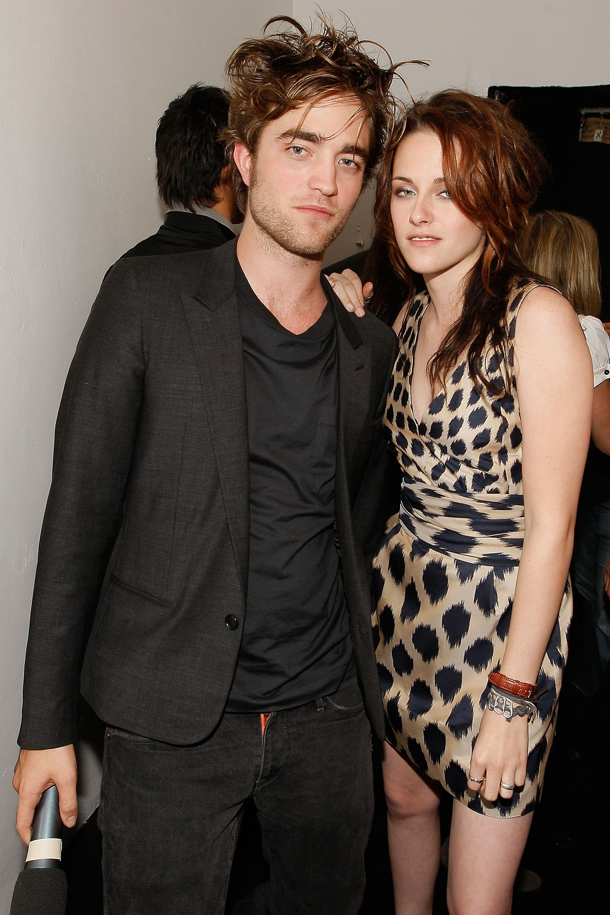 Robert Pattinson Looked Hot In A Black Ensemble While