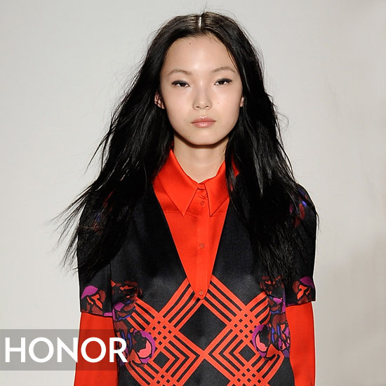 Honor's Cool-Girl Look Is Incredibly Easy to Wear Honor's Cool-Girl Look Is Incredibly Easy to Wear