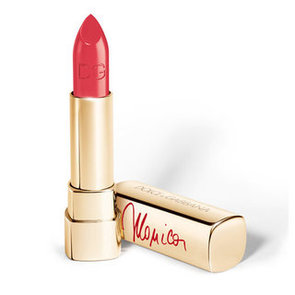 Monica Bellucci Fronts Dolce & Gabbana Lipstick Monica Bellucci Fronts Dolce & Gabbana Lipstick