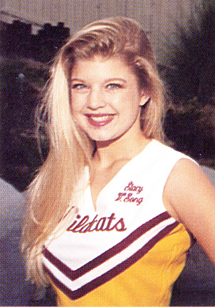 Fergie | You Might Not Recognize These Stars in Their Yearbook Pictures