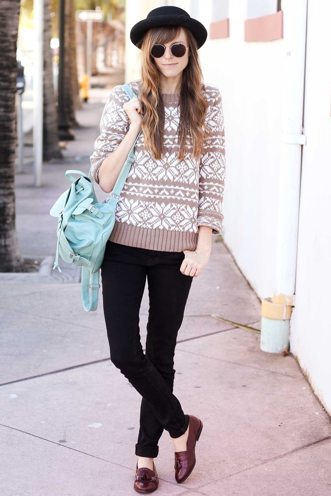 We love how a pop of mint green lends a little unexpected dimension to a wintry ensemble.
Source: Lookbook.nu
We love how a pop of mint green lends a little unexpected dimension to a wintry ensemble.
Source: Lookbook.nu