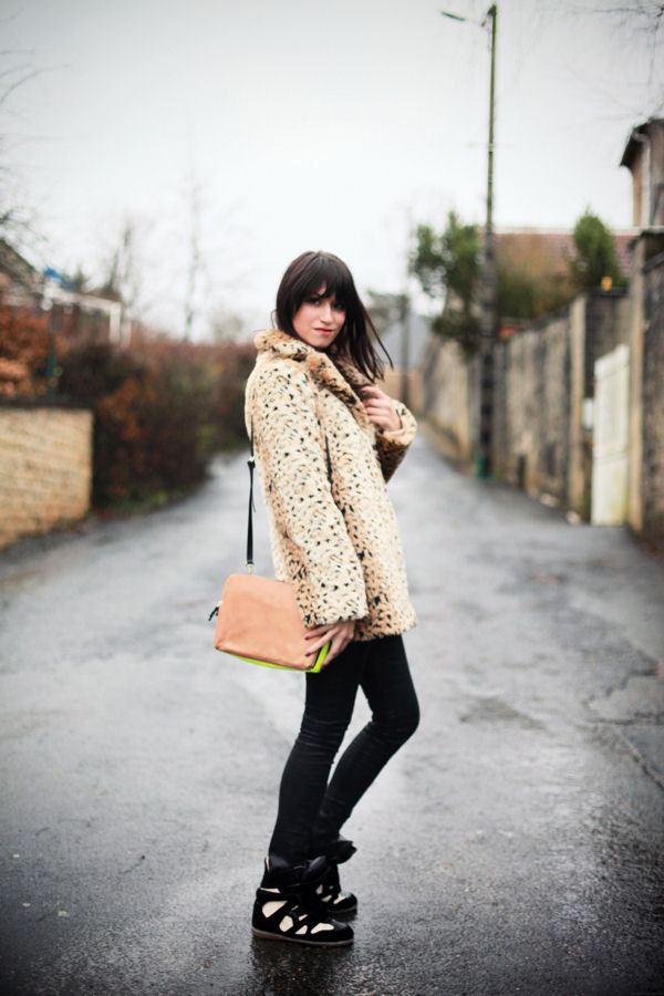 Who knew leopard went so well with sporty kicks? This sneaker and coat combo is your proof.
Source: Lookbook.nu
Who knew leopard went so well with sporty kicks? This sneaker and coat combo is your proof.
Source: Lookbook.nu