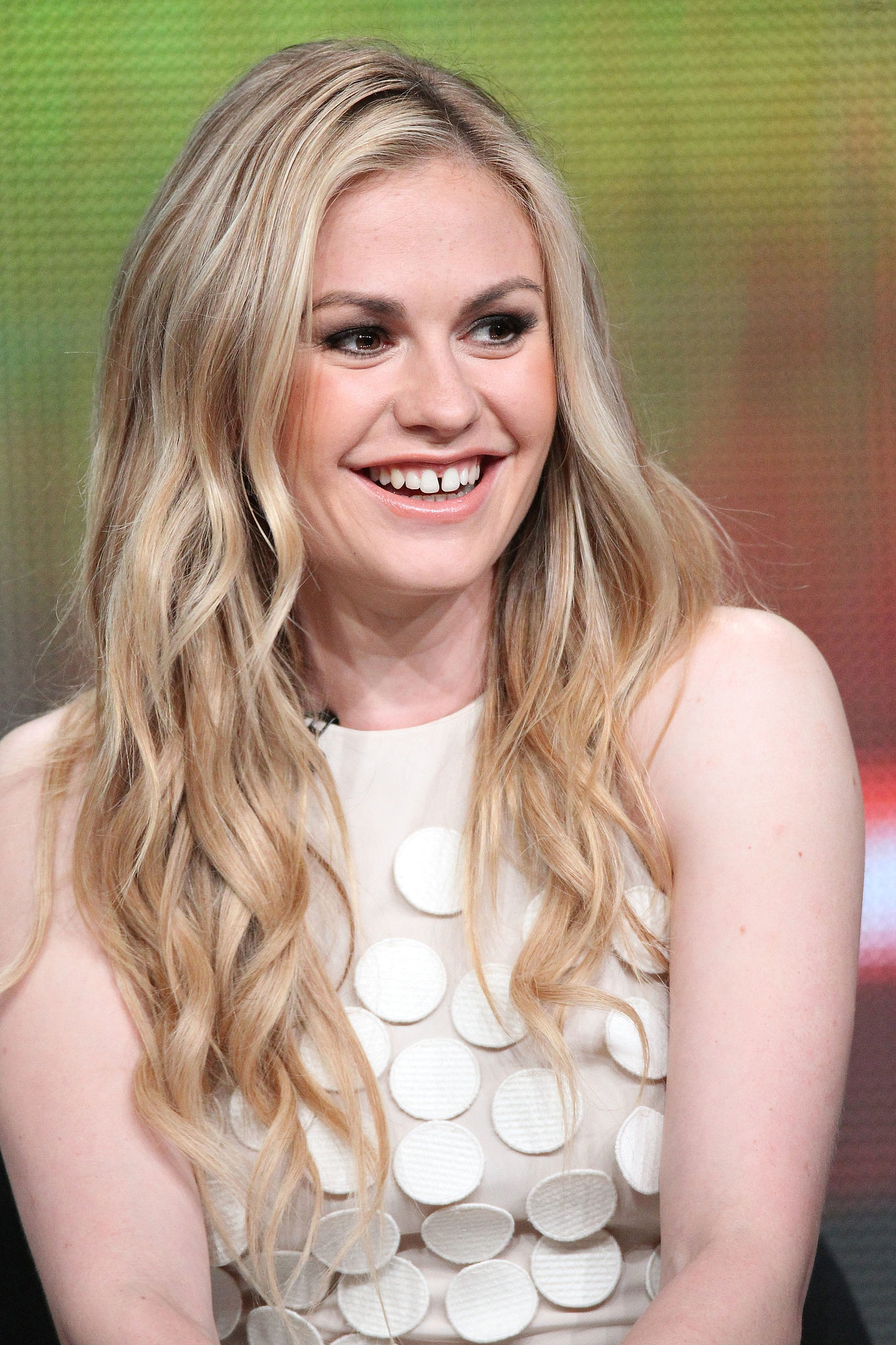 Anna Paquin Beauty Spotlight Dimples Freckles Gap Tooth Grins And