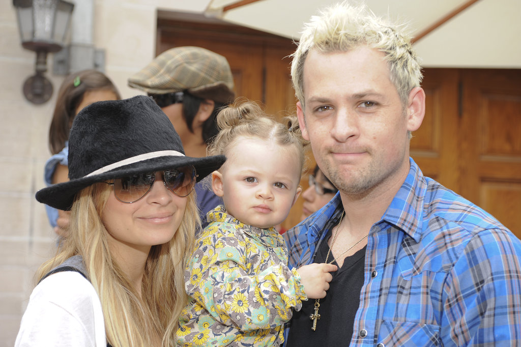 Look at little Harlow! Nicole and Joel brought their baby girl to the Kidstock Music and Art Festival in LA in May 2009.
Look at little Harlow! Nicole and Joel brought their baby girl to the Kidstock Music and Art Festival in LA in May 2009.