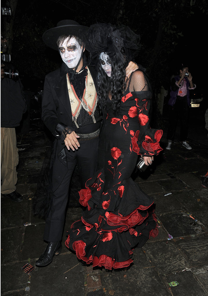 Kate Moss and Jamie Hince donned Day of the Dead looks for Jonathan Ross's Spooktacular Halloween Bash in London.
Kate Moss and Jamie Hince donned Day of the Dead looks for Jonathan Ross's Spooktacular Halloween Bash in London.