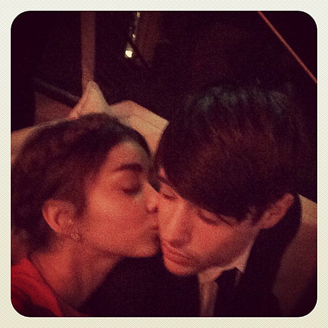 Sarah Hyland shared some sweet PDA at an afterparty.
Source: Instagram user therealsarahhyland
Sarah Hyland shared some sweet PDA at an afterparty.
Source: Instagram user therealsarahhyland