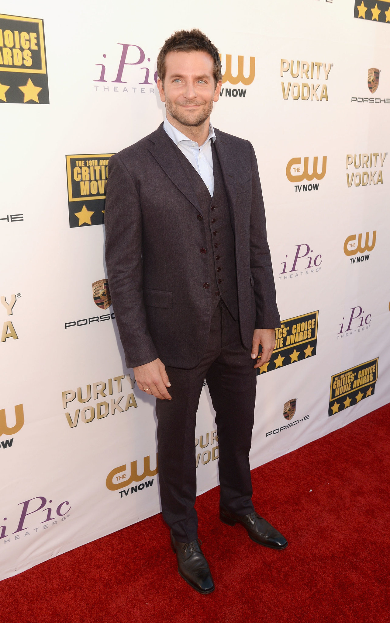 Bradley Cooper brought his handsome self to the red carpet in a | It's Another A-List ...1283 x 2048
