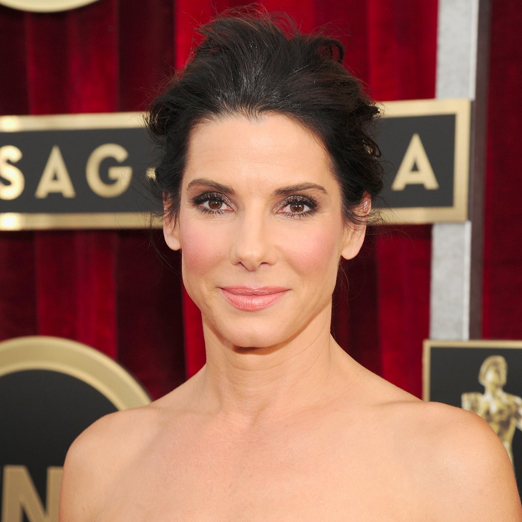 Sandra Bullocks Hair And Makeup At Sag Awards 2014 Popsugar Beauty