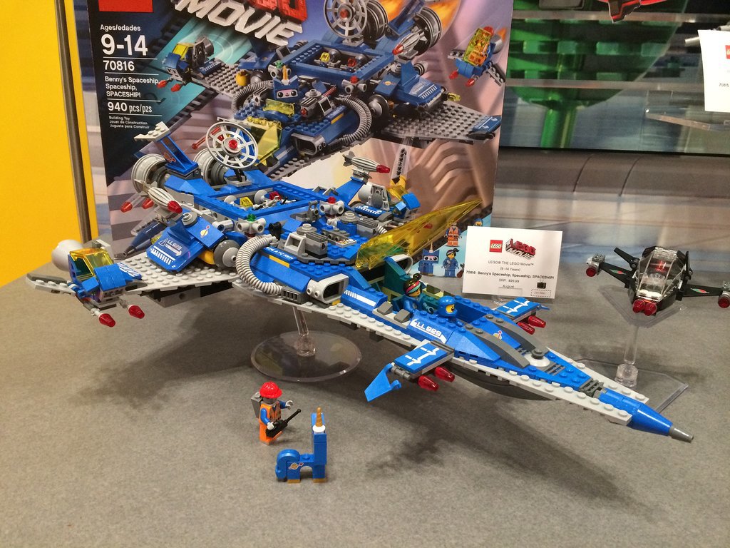 Lego Benny's Spaceship Lego Benny's Spaceship