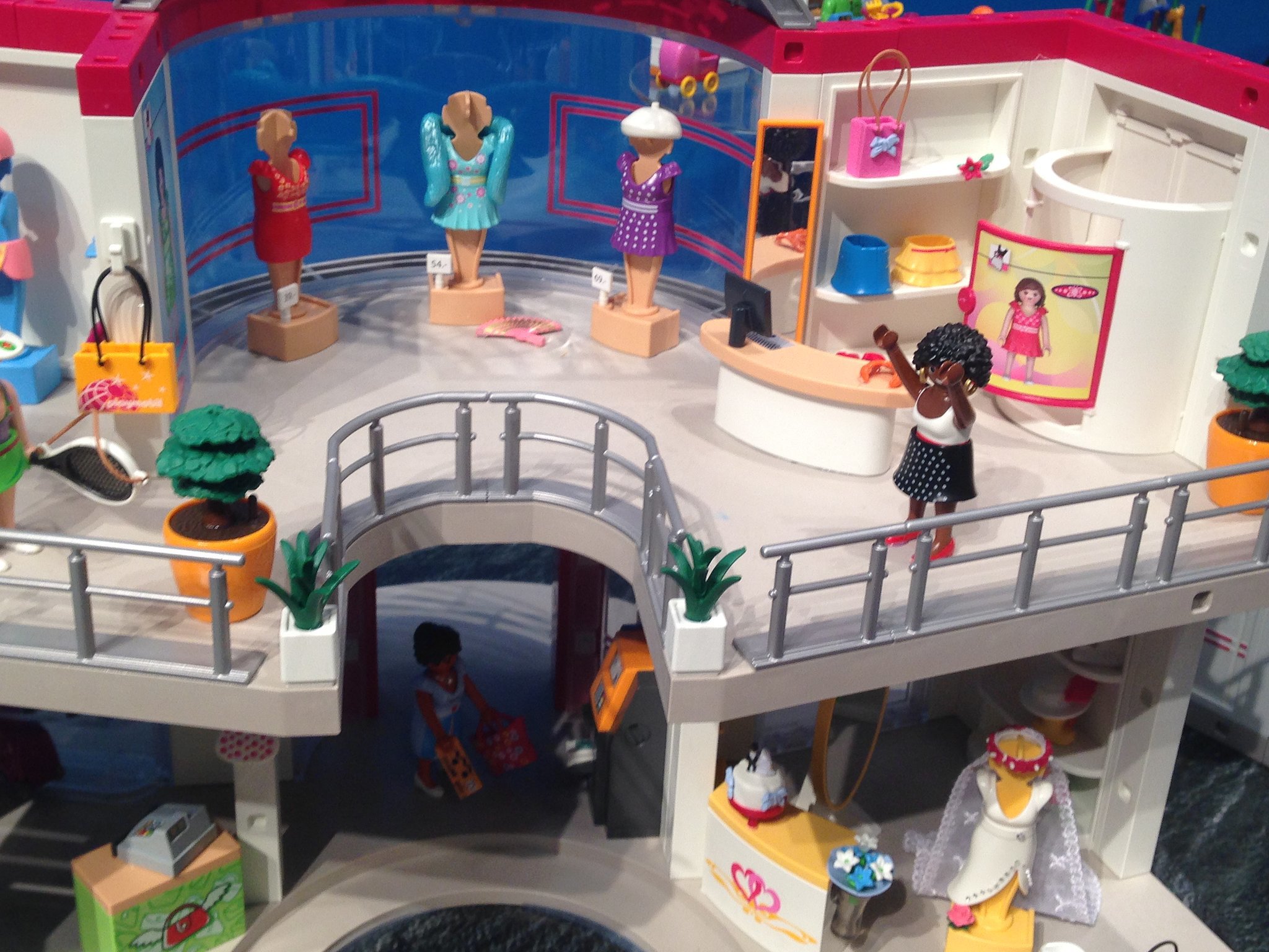 Playmobil Fashion Mall | Your Sneak Peek at 200+ Toys Coming Your Way