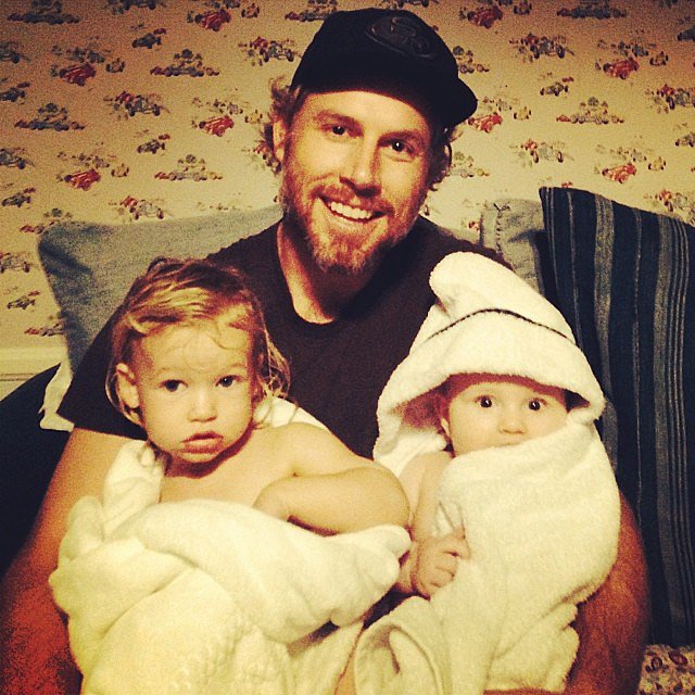 Jessica Simpson's fiancé, Eric Johnson, held their two little ones after a bath.
Source: Instagram user jessicasimpson
Jessica Simpson's fiancé, Eric Johnson, held their two little ones after a bath.
Source: Instagram user jessicasimpson