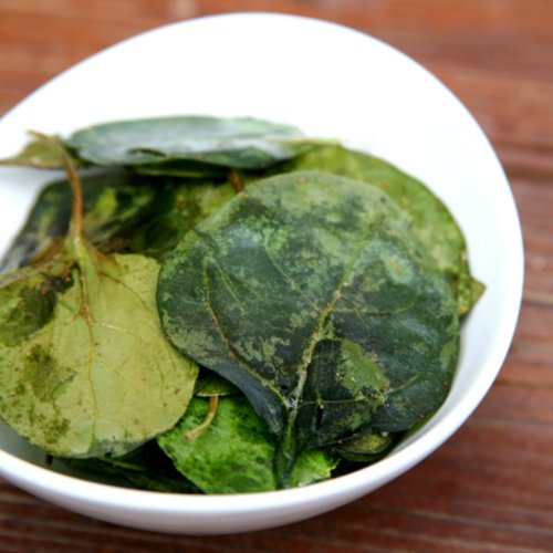Oven-Baked Spinach Chips Oven-Baked Spinach Chips