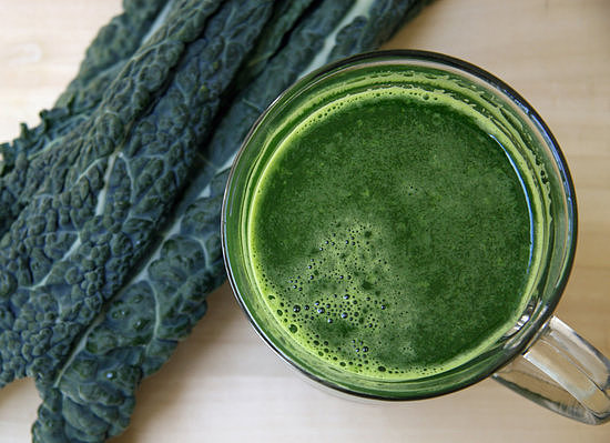 Low-Sugar Energizing Green Juice Low-Sugar Energizing Green Juice