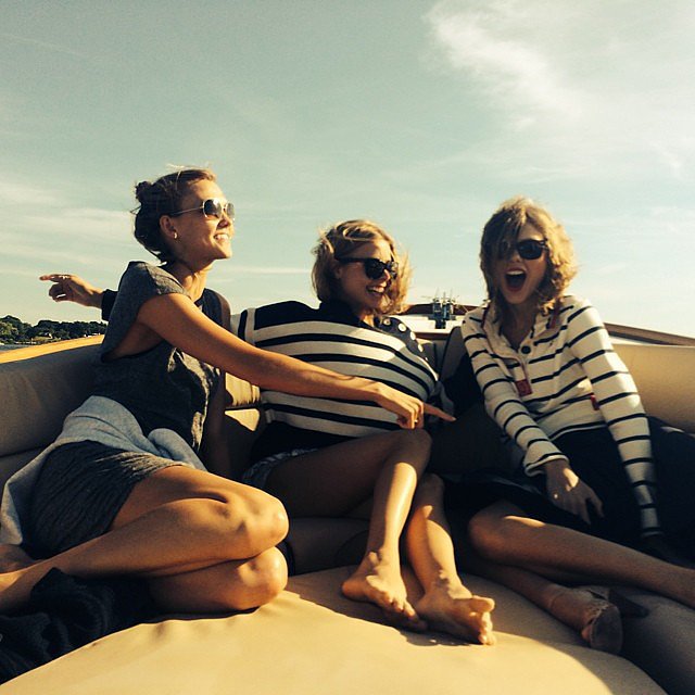 Taylor Swift and Karlie Kloss enjoyed a boat ride.
Source: Instagram user taylorswift
Taylor Swift and Karlie Kloss enjoyed a boat ride.
Source: Instagram user taylorswift