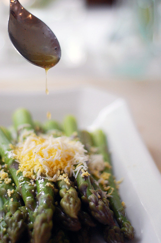Asparagus with Grated Egg and Vinaigrette Asparagus with Grated Egg and Vinaigrette