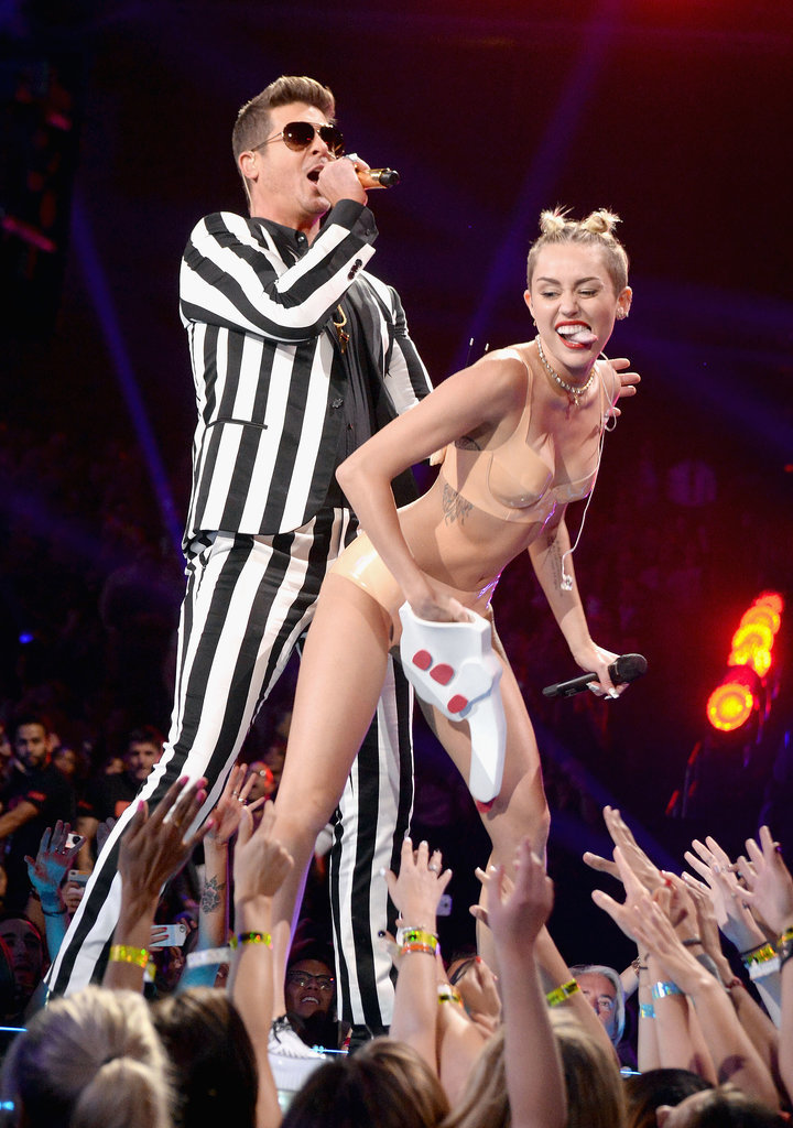 Robin Thicke and Miley Cyrus gave a raunchy rendition of "Blurred Lines" at the 2013 show.
Robin Thicke and Miley Cyrus gave a raunchy rendition of "Blurred Lines" at the 2013 show.