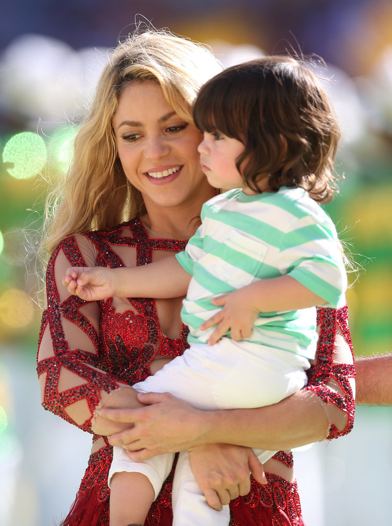 Shakira's Hair Evolution From Redheaded Rebel to Caramel-Blond Mom Shakira's Hair Evolution From Redheaded Rebel to Caramel-Blond Mom