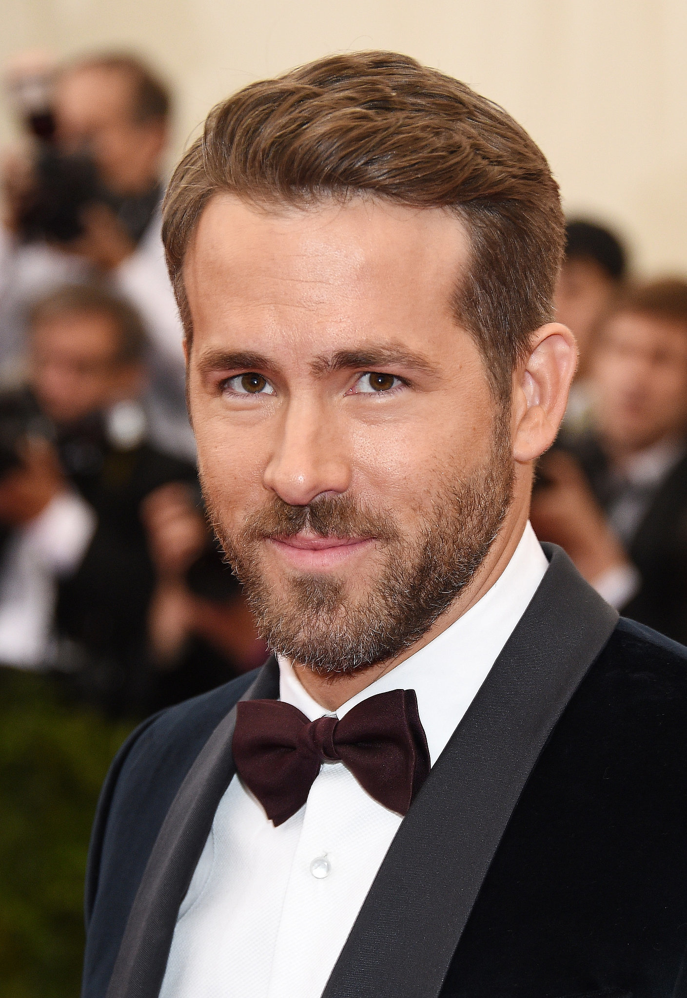 Celebrity Gossip And News The 26 Hottest Pictures Of Hot Dad Ryan Reynolds Popsugar Celebrity 
