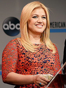 Kelly Clarkson Responds to Body-Shaming Tweets Kelly Clarkson Responds to Body-Shaming Tweets