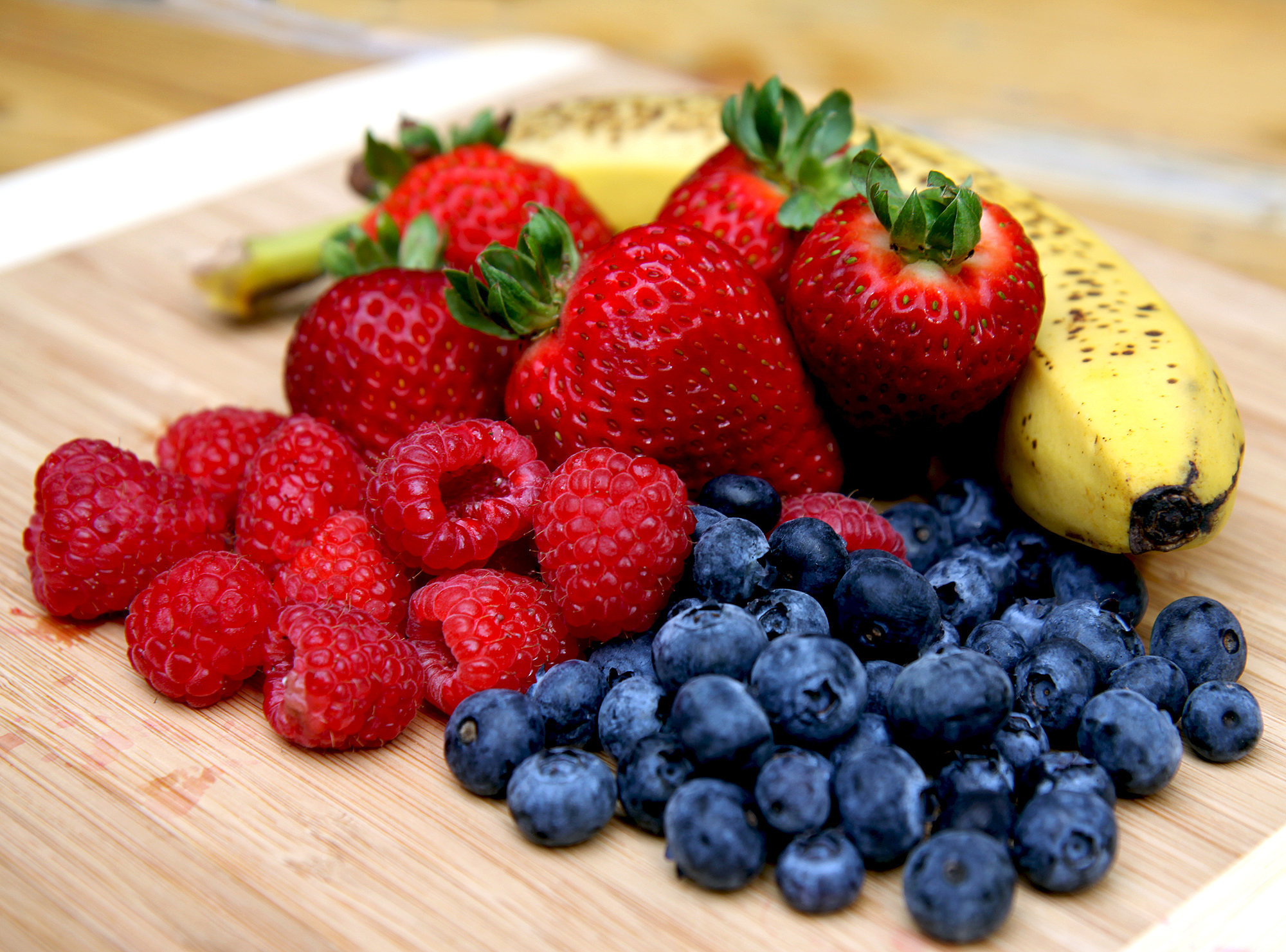 fresh-fruit-want-to-lose-weight-keep-these-10-foods-in-your-fridge