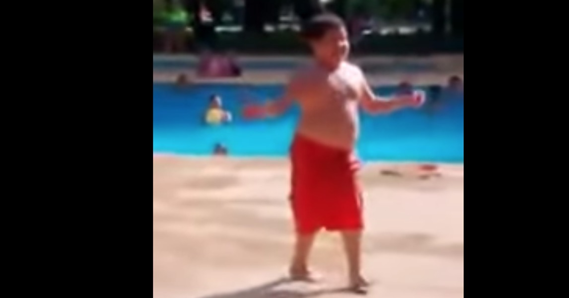 This Kid's Poolside Moves Will Make You Want to Get... - POPSUGAR