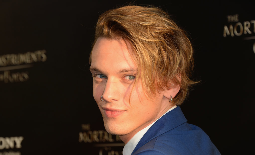 I mean, is this the face of an evil wizard or THE FACE OF AN ANGEL?
I mean, is this the face of an evil wizard or THE FACE OF AN ANGEL?