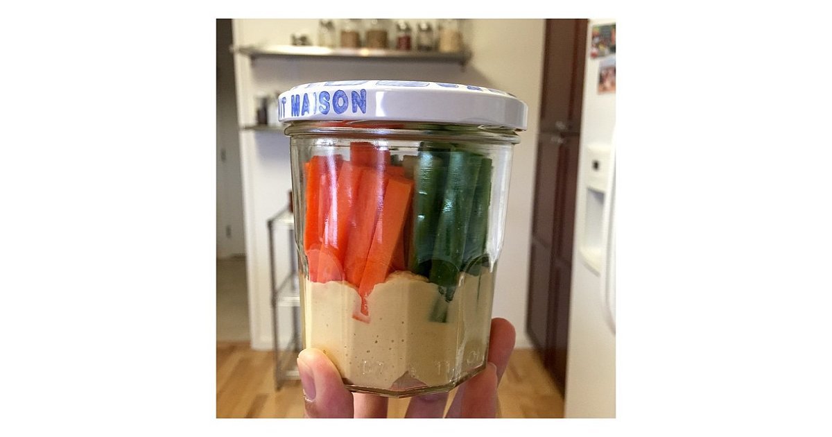 Hummus and Veggies This Snack Hack Can Help You Lose Weight Faster