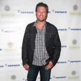 Blake Shelton Says Rihanna Will