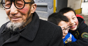 18 Photos Reveal What Grandparenting Looks Like Around The World