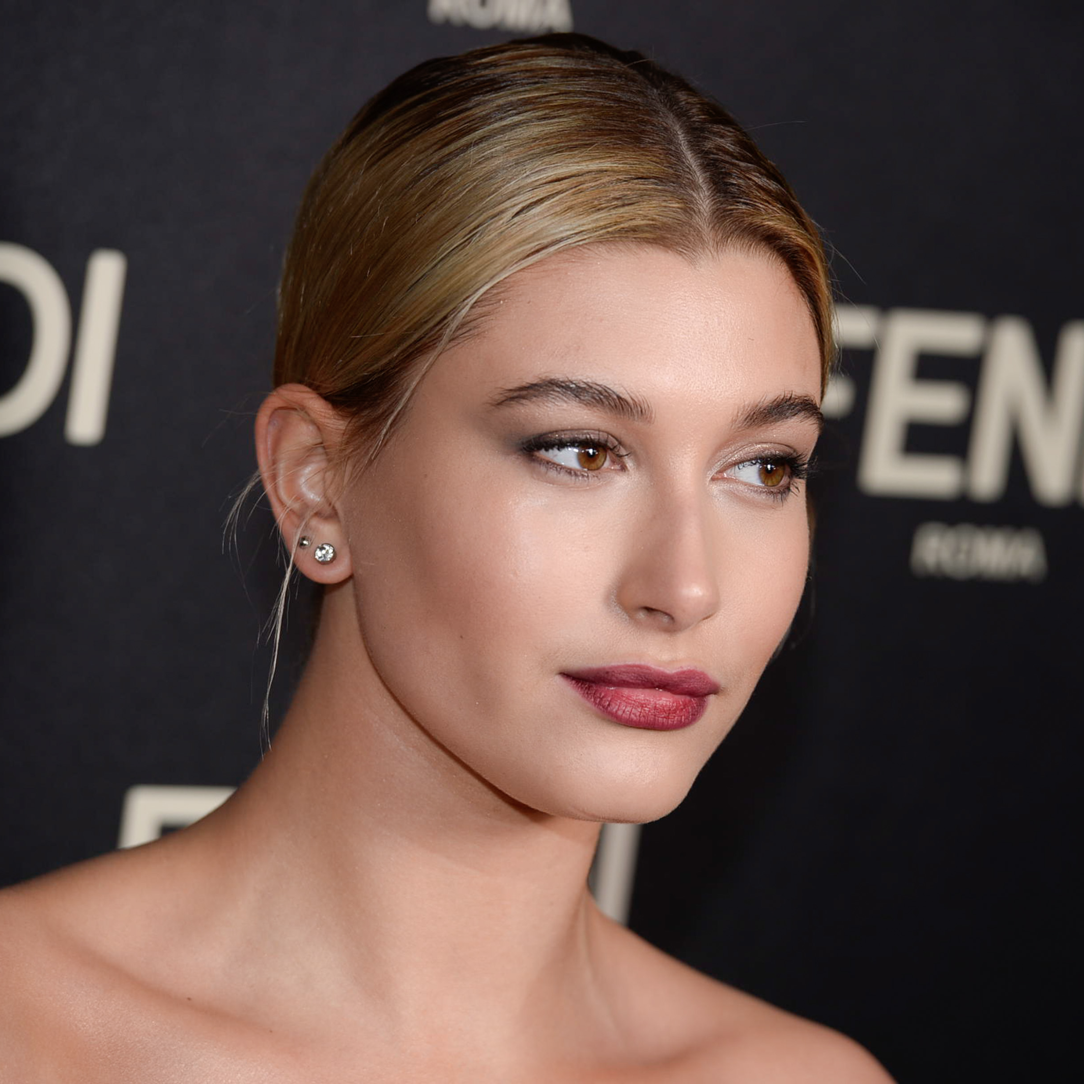 [Image: Who-Hailey-Baldwin-Video.png]