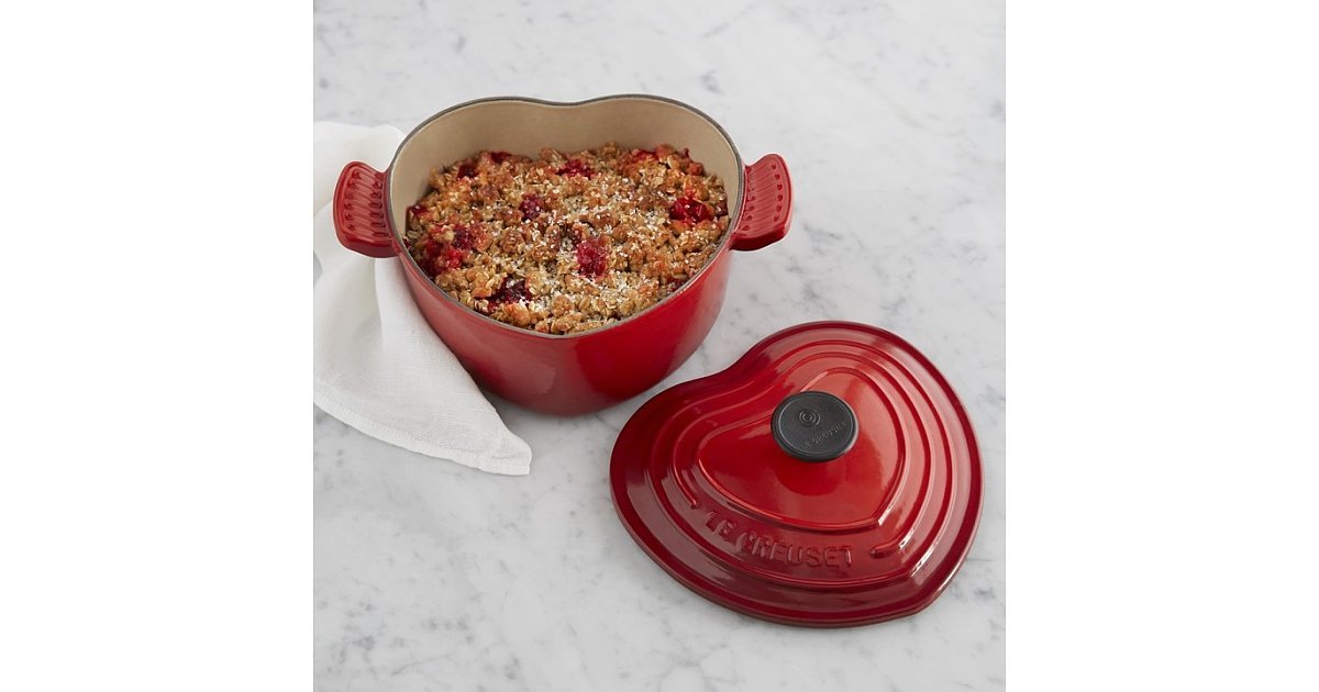 Le Creuset CastIron HeartShaped Dutch Oven, 2 Qt. 35 HeartShaped