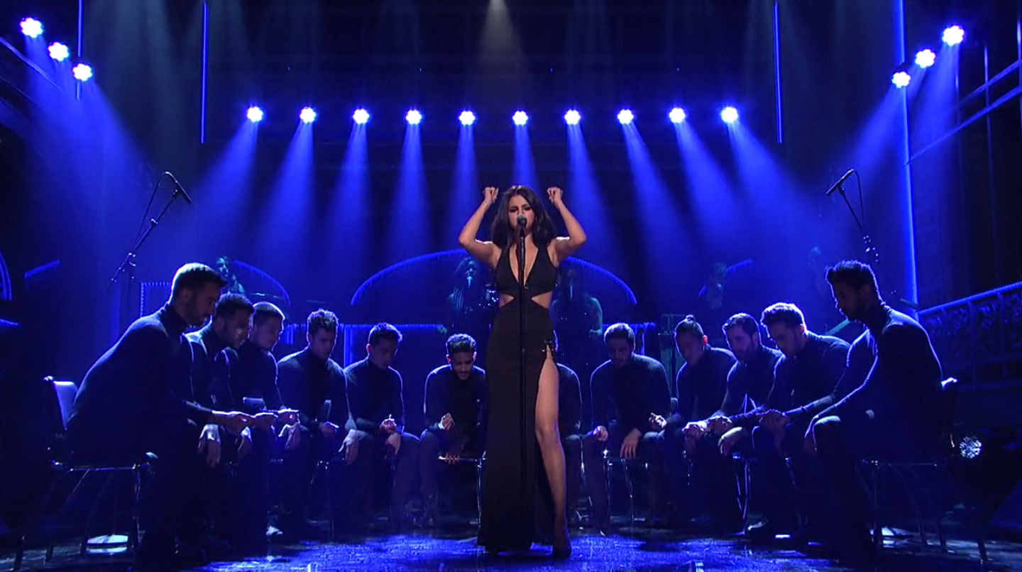For her first full-length performance of the night, Selena sang a "Same Old Love" mashup wearing a supersexy black cutout dress.
