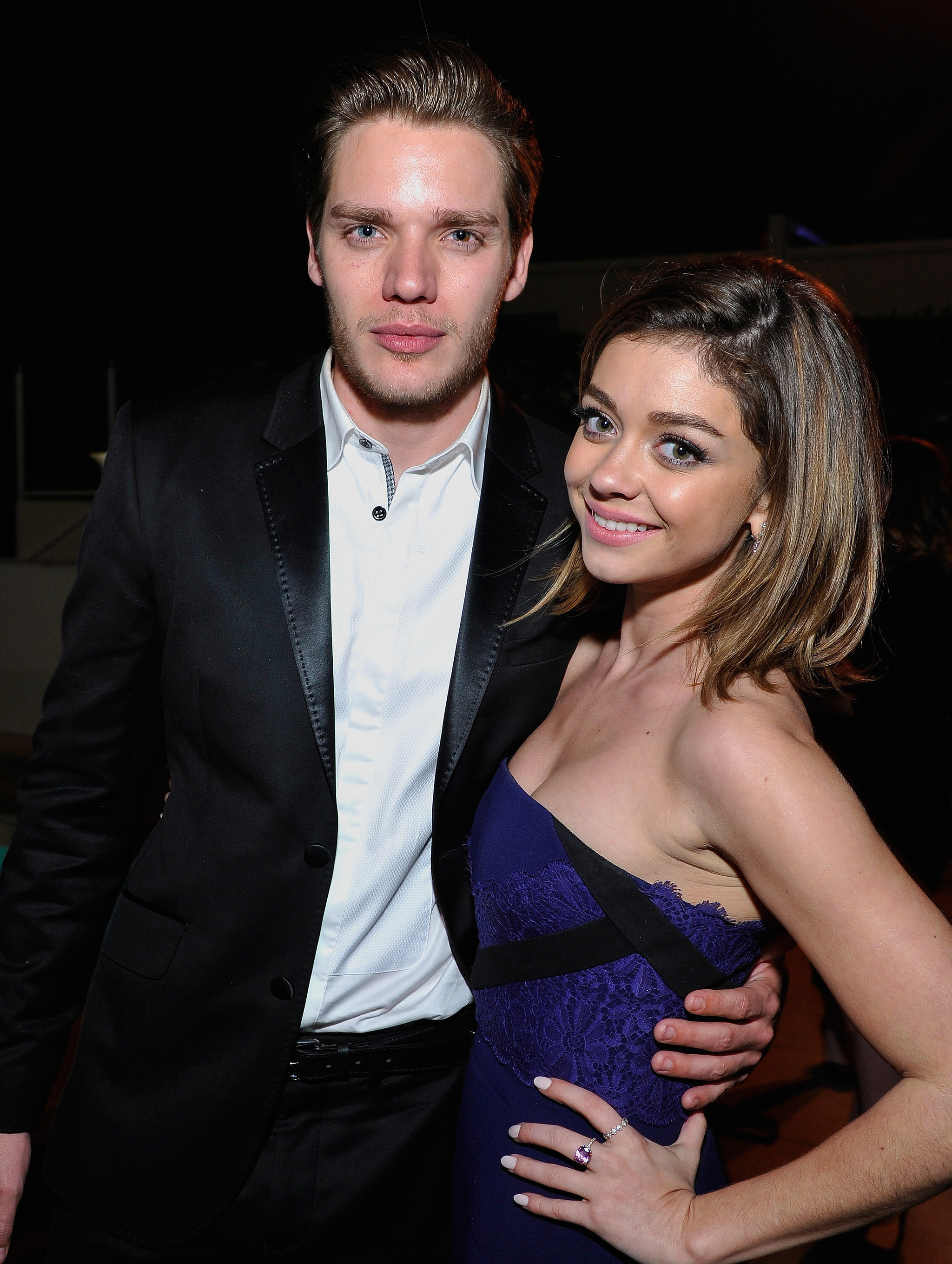 Pictured Sarah Hyland and Dominic Sherwood All the Best Pictures From the SAG Awards