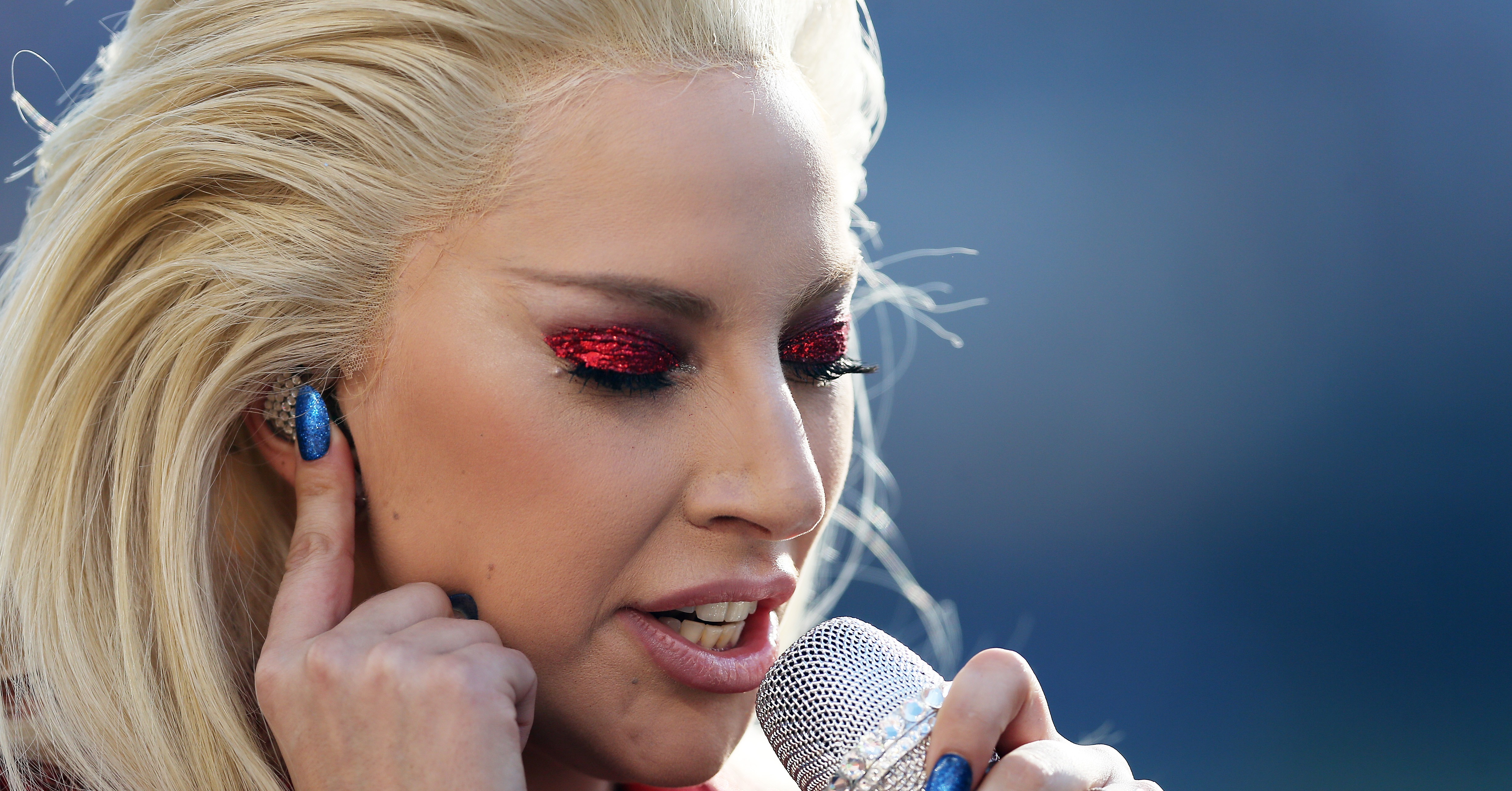 Makeup Beauty Hair And Skin See Lady Gaga S Glistening Super Bowl