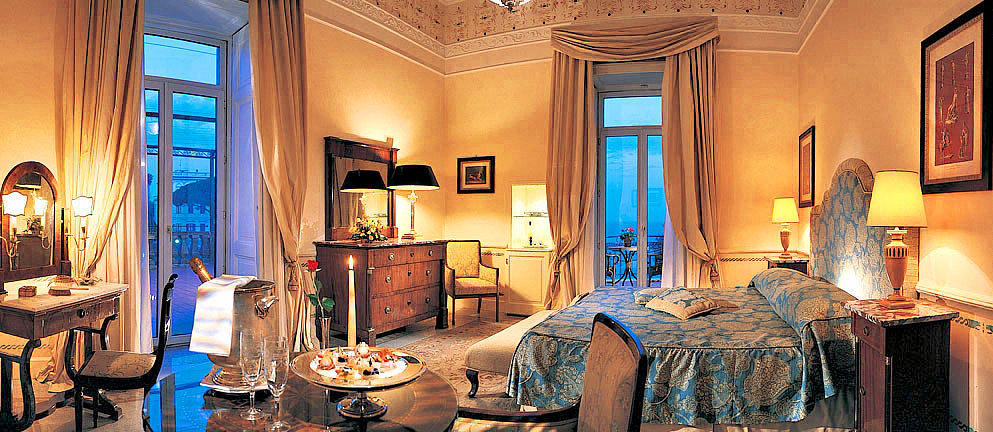 Grand-Hotel-Excelsior-Vittoria.jpg