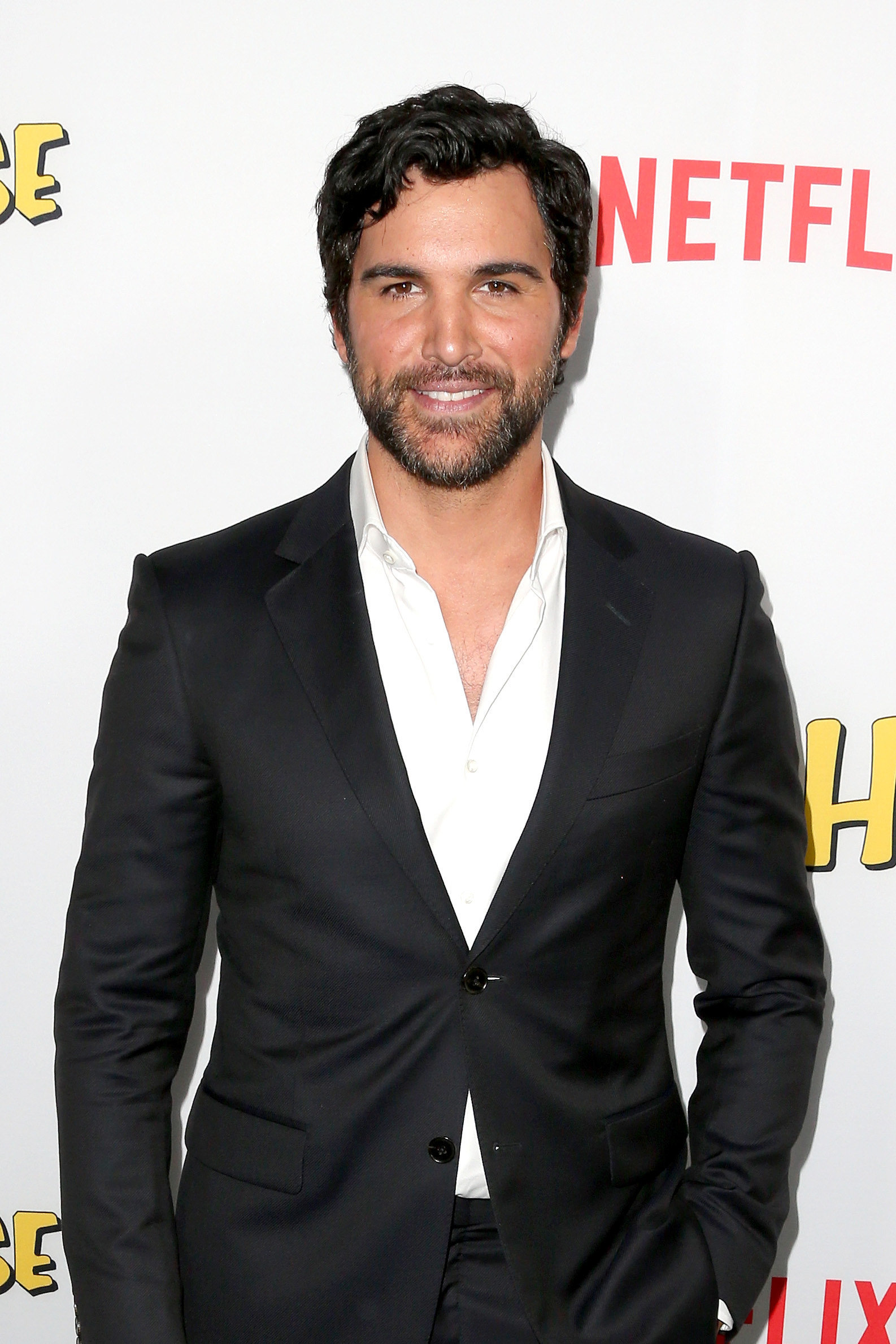 Pictured Juan Pablo Di Pace The Cast of Fuller House Shuts It Down