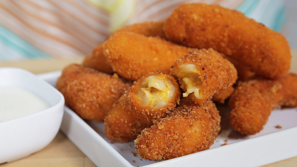 Cheetos-Crusted Mac 'n' Cheese Sticks Are the Only App Your Party Needs