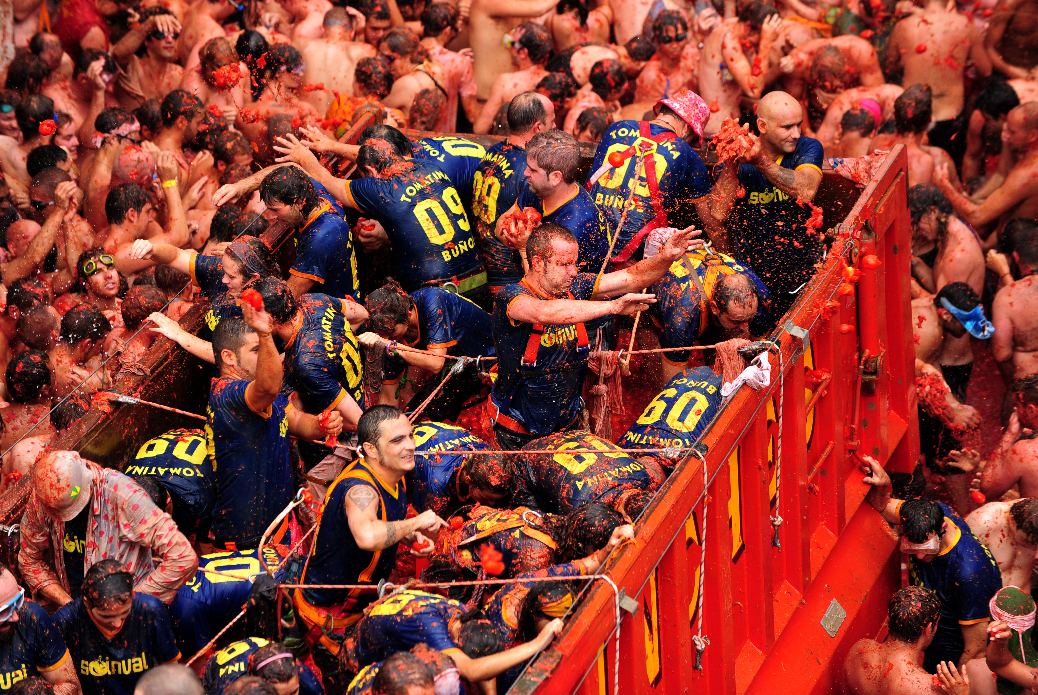 Annual La Tomatina Tomato Fight in Valencia, Spain POPSUGAR Food