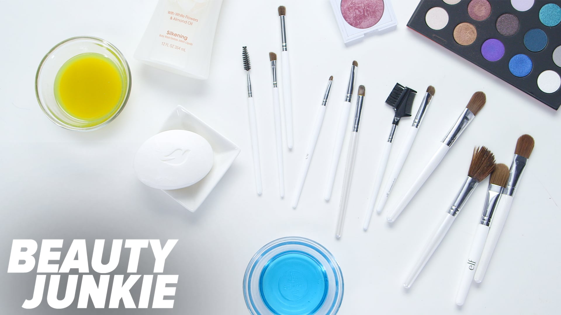 Save Your Makeup Brushes (and Your Wallet) With These Easy DIY Cleaners ?