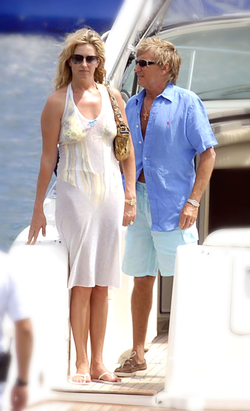 Pin By Kathy Quigney On Rod Stewart Rod Stewart Penny Lancaster Tall Girl Short Guy