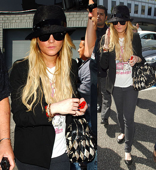 Lindsay Lohan Out Shopping in LA 2008-04-09 14:30:38 Lindsay Lohan Out Shopping in LA 2008-04-09 14:30:38