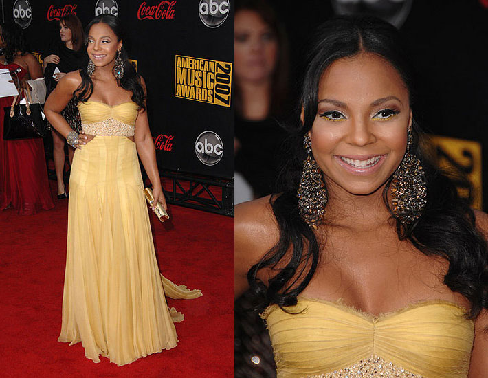 2007 American Music Awards: Ashanti 2007 American Music Awards: Ashanti