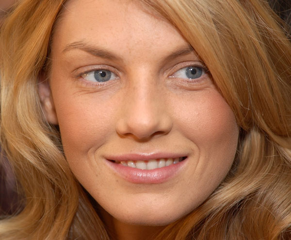 Model of the Week: Angela Lindvall Model of the Week: Angela Lindvall