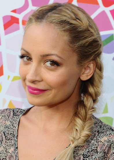 9f14a4a768d45fd0_Nicole-Richie-Braids.jp