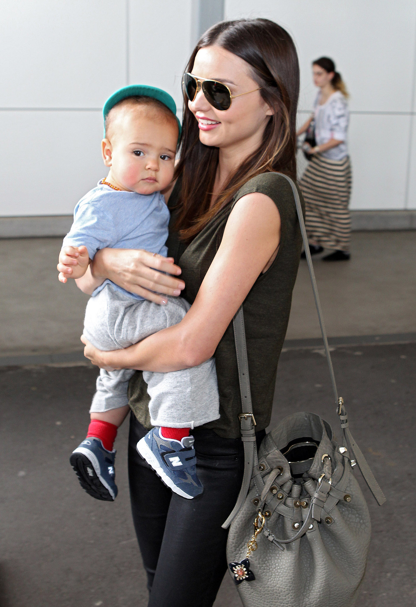 Miranda Kerr takes Flynn Bloom with her when she needs to travel for ...