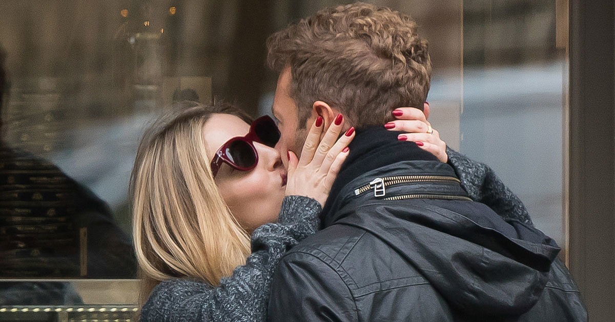Chris Martin and Annabelle Wallis Kissing Pictures | POPSUGAR Celebrity