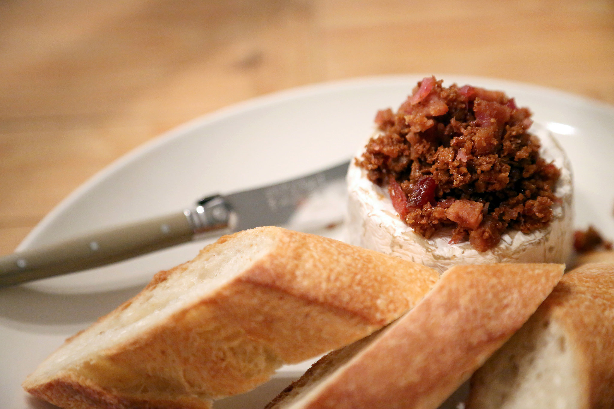 Candied Bacon Baked Brie - Appetizer Recipe by Blackberry Babe