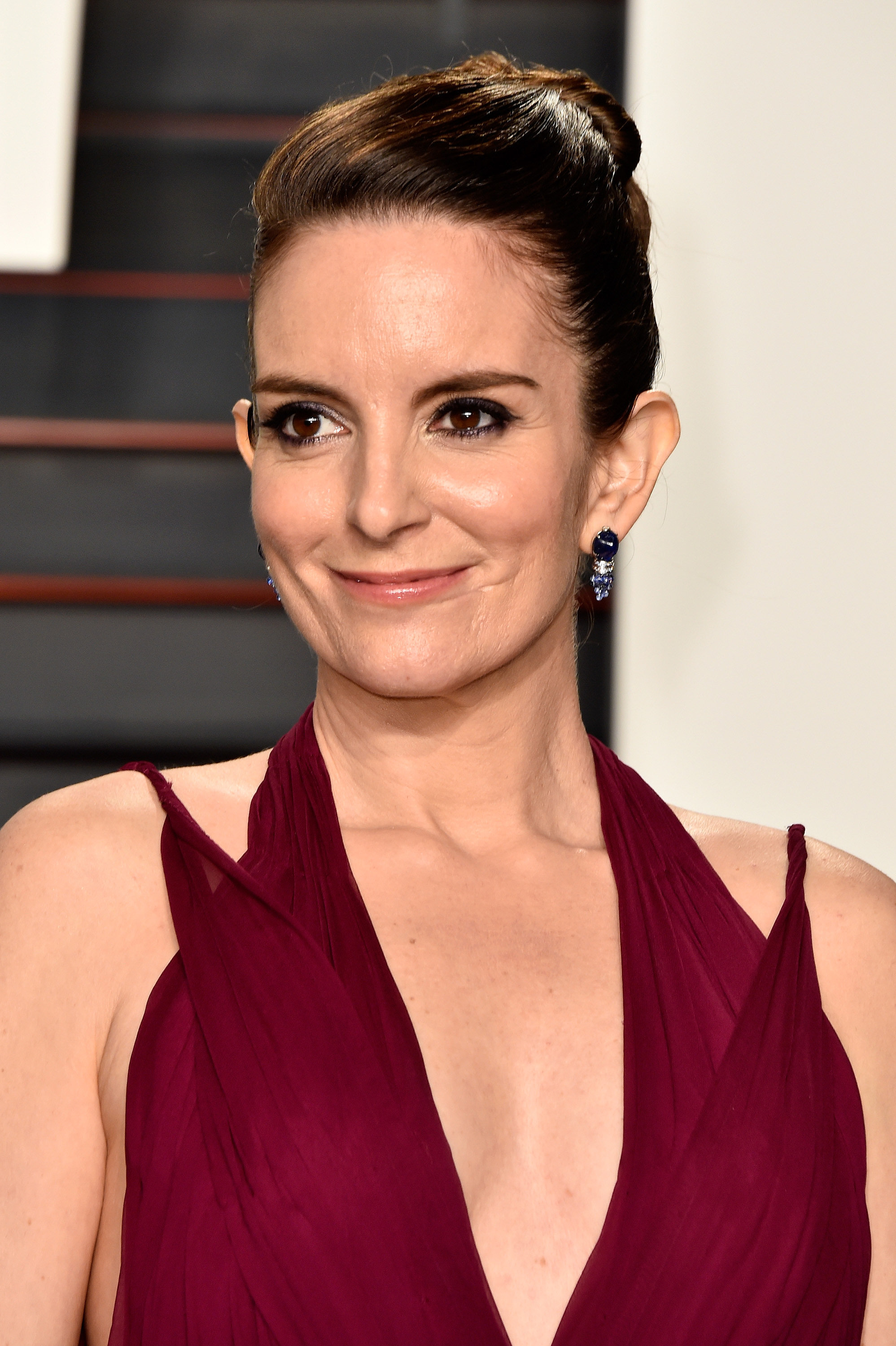 Tina Fey | Every Stunning Beauty Look From the Vanity Fair Oscars Party ...